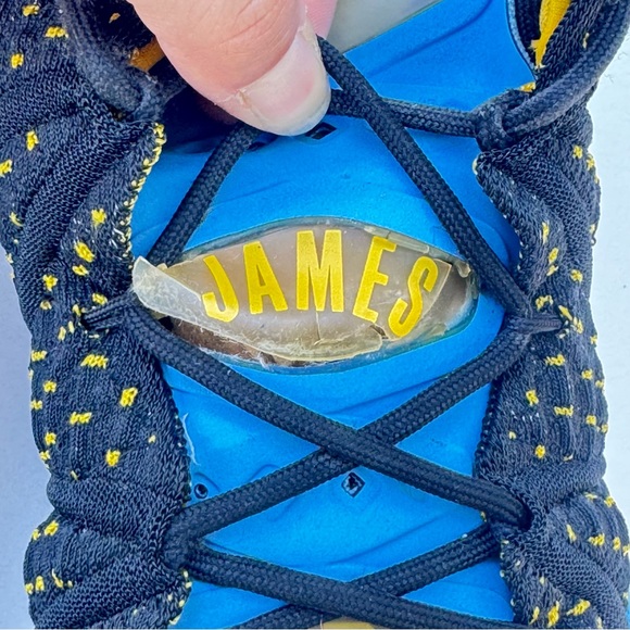 Nike Lebron James Athletic Shoes Men's 10 - Picture 11 of 13